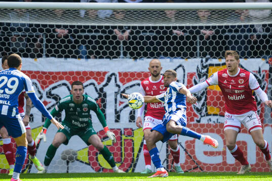 IFK Göteborgs Paulos Abraham och Kalmars Lars Saetra