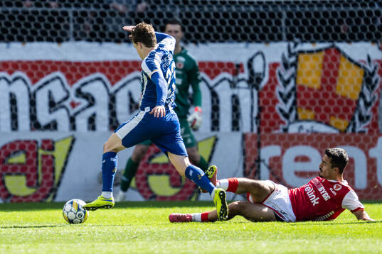 IFK Göteborgs Kolbeinn Thordarson och Kalmars Arash