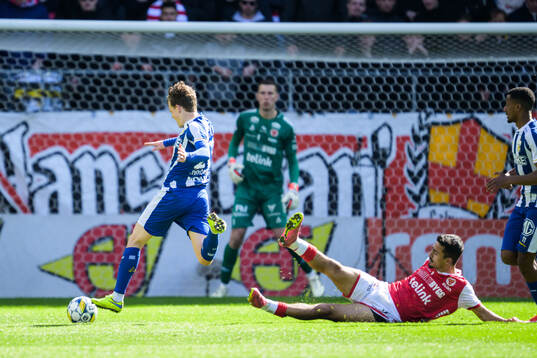 IFK Göteborgs Kolbeinn Thordarson och Kalmars Arash