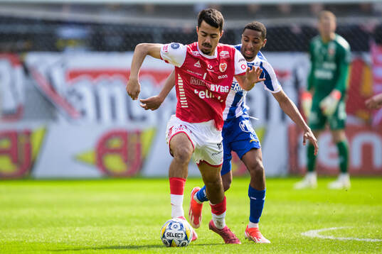 Kalmars Arash Motaraghebjafarpour och IFK Göteborgs Paulos