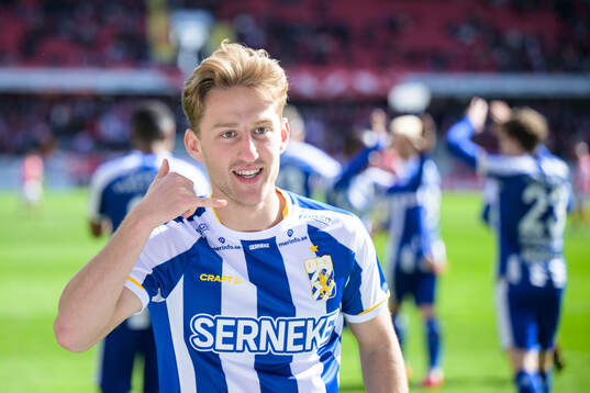 IFK Göteborgs Arbnor Mucolli jublar