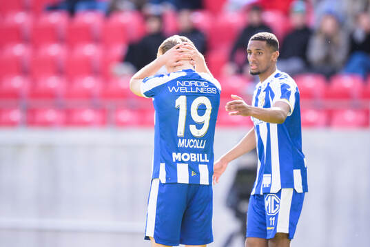 IFK Göteborgs Arbnor Mucolli och Paulos Abraham deppar