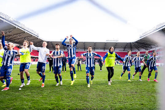 IFK Göteborgs spelare jublar
