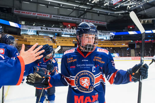 Växjös Max Isaksson jublar