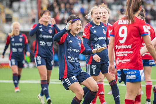FC Rosengårds Mai Kadowaki jublar 3-0