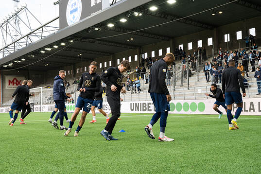 Malmö spelare värmer upp