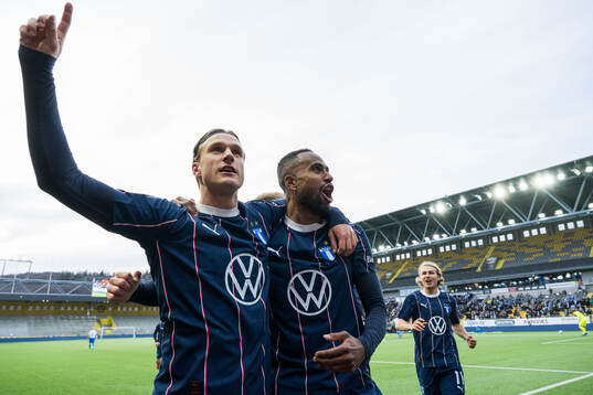 Malmö FFs Erik Botheim och Isaac Kiese Thelin jublar