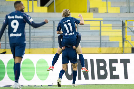 Malmö FFs Sebastian Nanasi jublar