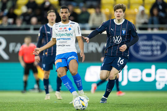 Värnamos Wenderson Oliveira do Nascimento och Malmö FFs