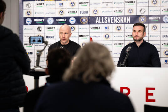 Malmö FFs tränare Henrik Rydström och Värnamos tränare