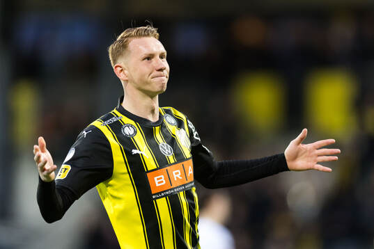 Häckens Julius Lindberg jublar