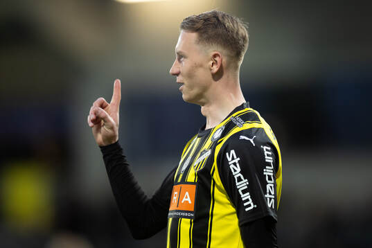 Häckens Julius Lindberg jublar