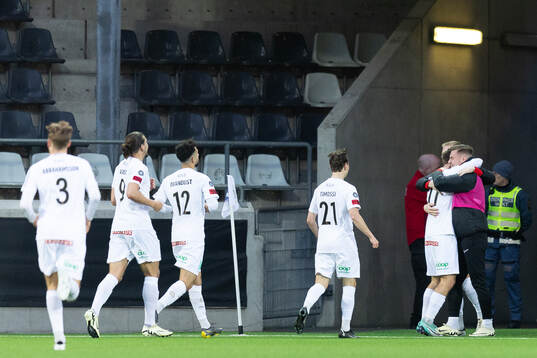 Brommapojkarnas Kaare Brøckner Barslund jublar
