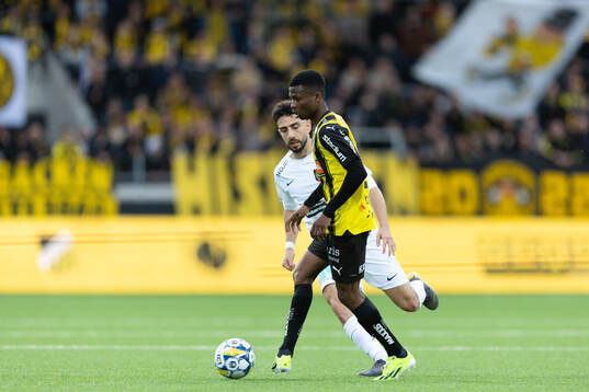 Häckens Akoua Romeo Amane och Brommapojkarnas Daleho