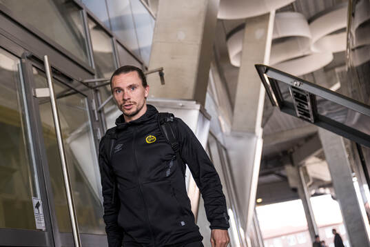 Elfsborgs Niklas Hult anländer