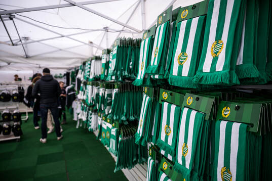 Halsdukar i Hammarbys shop