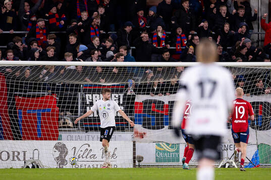 Örebros Niclas Bergmark deppar