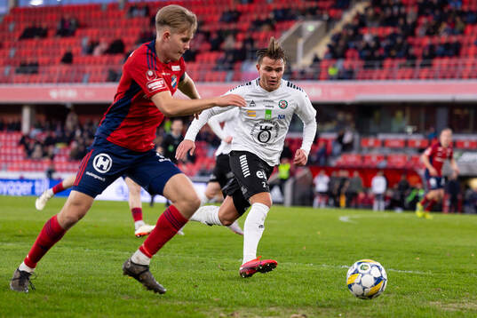 Östers Adam Herdonsson och Örebros Tobias Bjørnstad