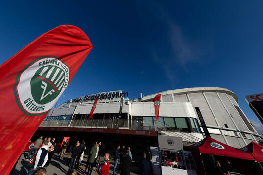 Scandinavium innan semifinal sex i SHL mellan Frölunda och