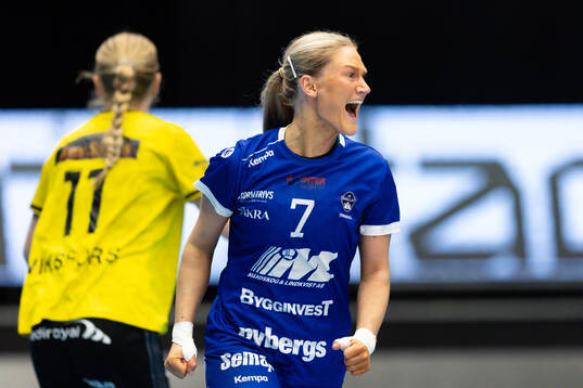 Hallbys Emma Wahlström jublar