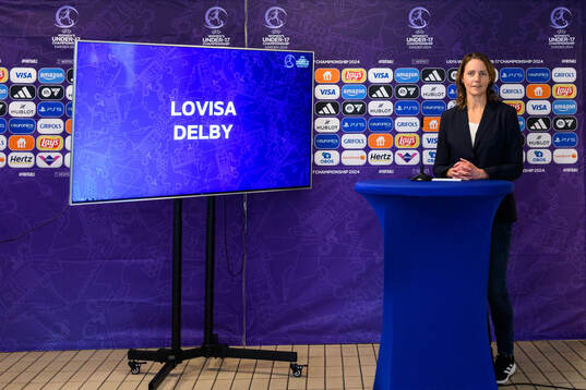 Lovisa Delby, head coach of Sweden, at a press conference