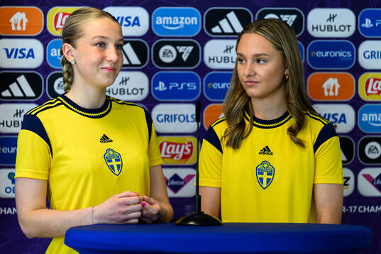 Wilma Ceder and Nova Rolfsson of Sweden at a press