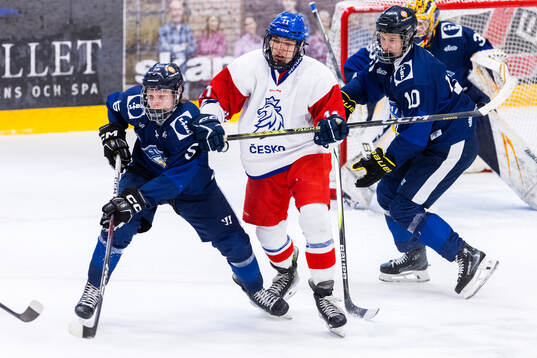 Veeti Ruotsalainen of Finland, David Rozsival of Czech