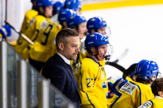 Assistant coach Patrik Fagerlund