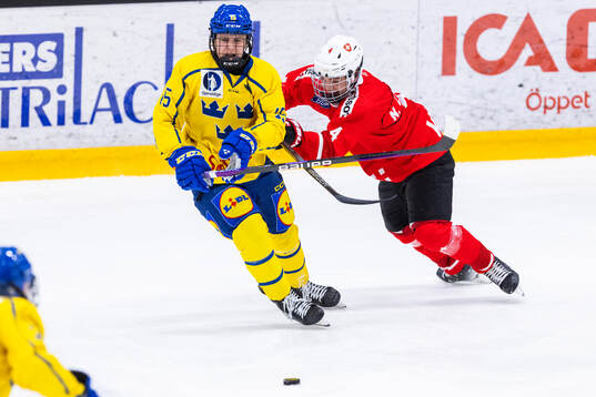Ivar Stenberg of Sweden and Nik Lehmann of Switzerland