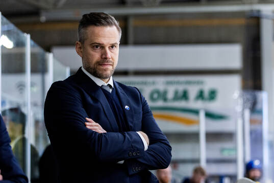 Assistant coach Patrik Fagerlund of Sweden
