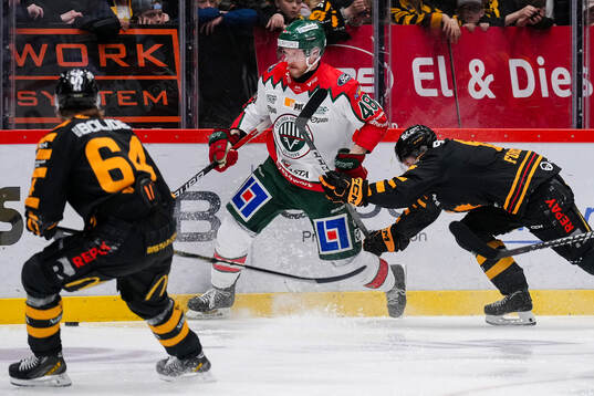 Frölundas Carl Klingberg och Skellefteås Måns Forsfjäll