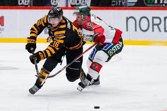 Skellefteås Linus Lindström och Frölundas Max Friberg