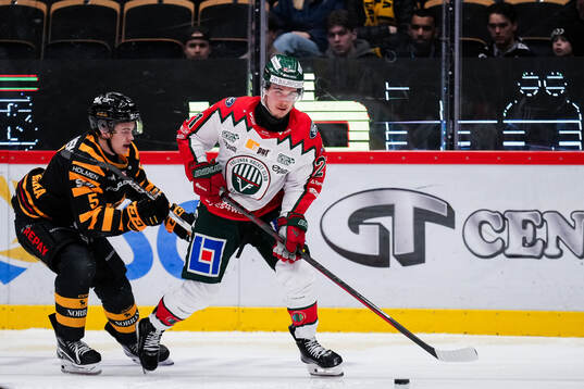 Skellefteås Axel Sandin Pellikka och Frölundas Jere Innala