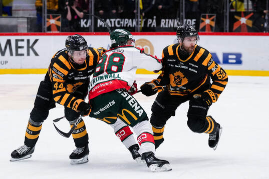 Skellefteås Elias Salomonsson och Arvid Lundberg mot