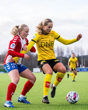 Kamilla Melgård of Lyn and Oda Mathilde Johansen LSK