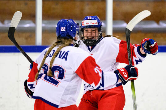 Aneta Parubkova of Czech Republic celebrates