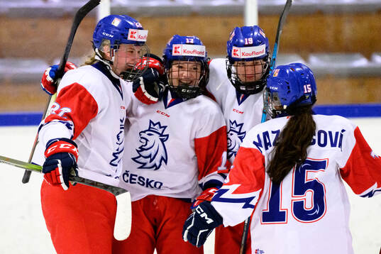 Aneta Parubkova of Czech Republic celebrates