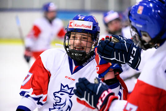Aneta Parubkova of Czech Republic celebrates