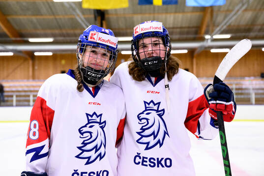 Ester Rosenbaumova and Lucie Sindelarova of Czech Republic