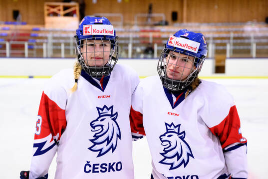 Ellen Jarabkova and Alena Luxemburkova of Czech Republic