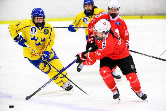Selma Karlsson of Sweden and Elisa Dalessi of Switzerland