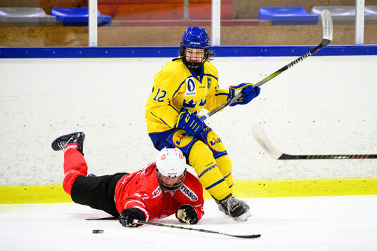 Sarina Messikommer of Switzerland and Tilde Sundnäs