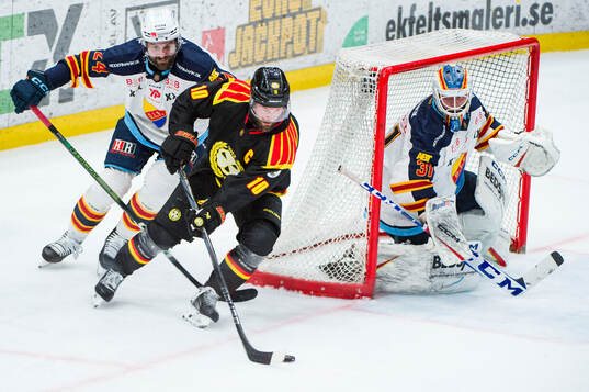 Djurgårdens Ludvig Rensfeldt och Brynäs Johan Larsson