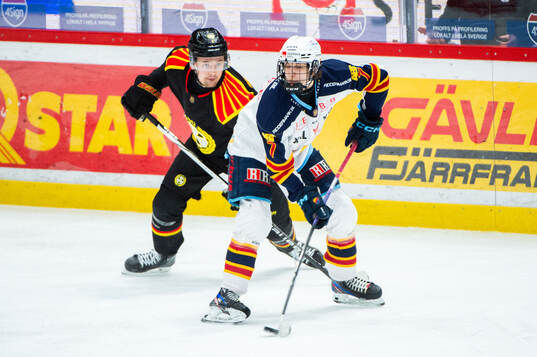 Brynäs Theo Lindstein och Djurgårdens Victor Eklund
