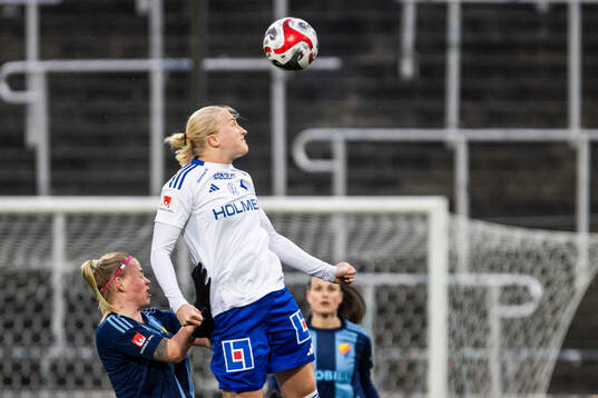 Djurgårdens Therese Åsland och IFK Norrköpings Wilma