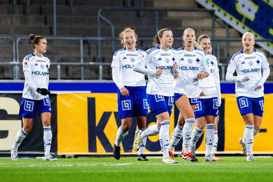 IFK Norrköpings Sara Kanutte Fornes jublar med lagkamrater