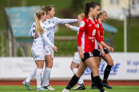 Iris Omarsdottir of Stabæk celebrates