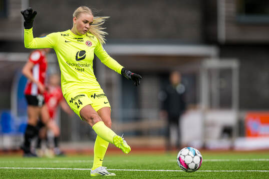 Hanne Larsen of Arna-Bjørnar