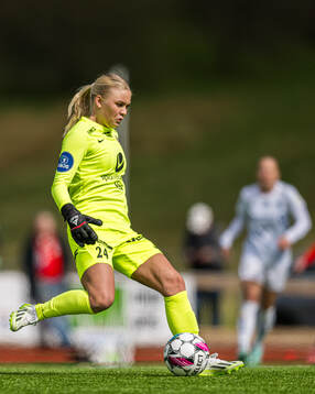 Hanne Larsen of Arna-Bjørnar