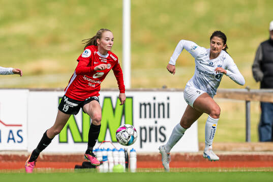 Linnea Sælen of Arna-Bjørnar and Silje Bjørneboe of